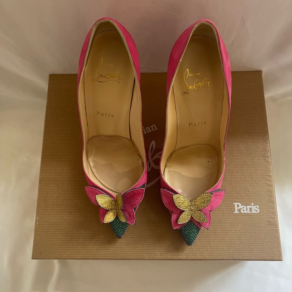 Christian Louboutin 100mm, pink suede pump. Size 37. True to size.